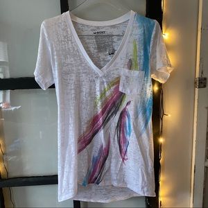 MOVING SALEROXY Tee w/ Front Pocket & Color Design